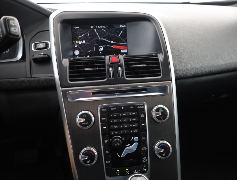 Volvo XC60, 2015