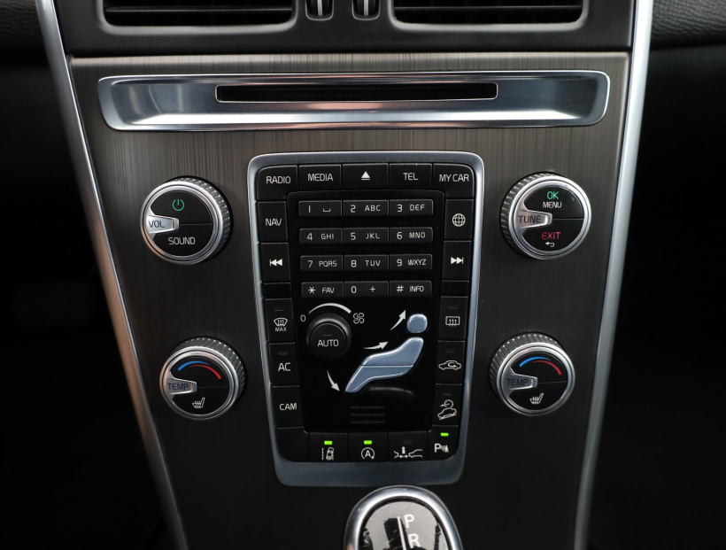 Volvo XC60, 2015