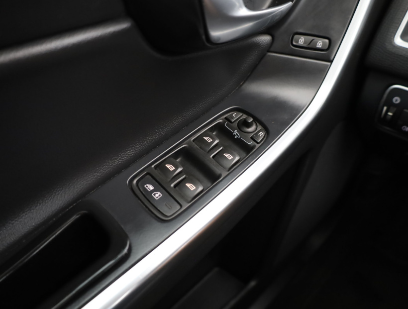 Volvo XC60, 2015