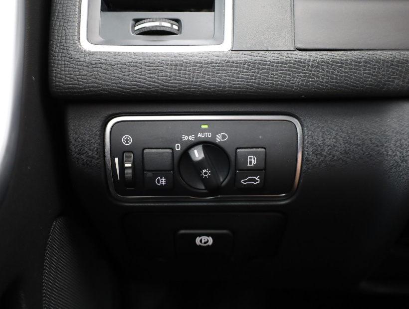 Volvo XC60, 2015