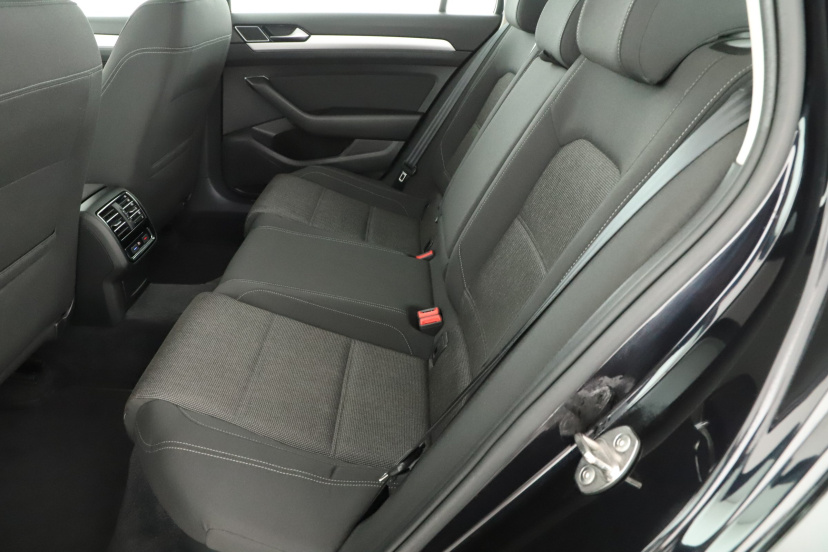 Volkswagen Passat, 2016