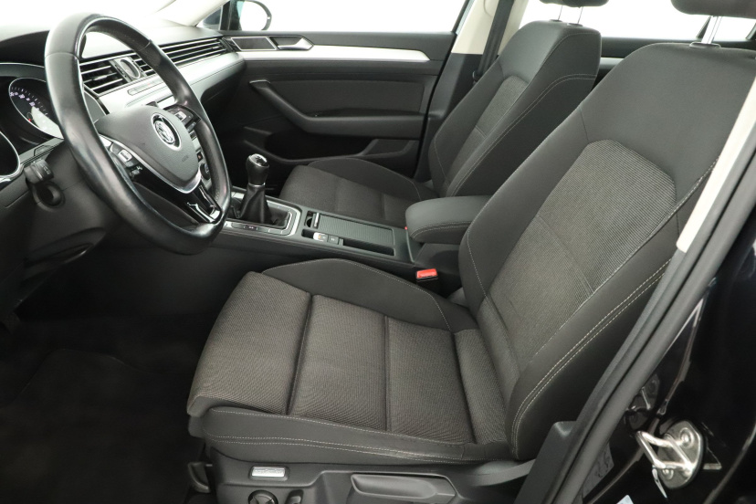 Volkswagen Passat, 2016