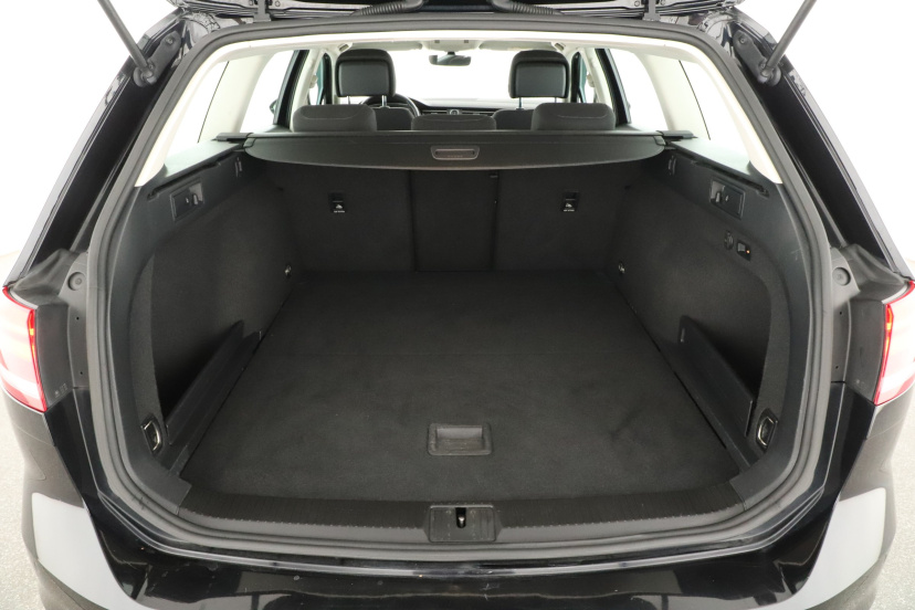 Volkswagen Passat, 2016