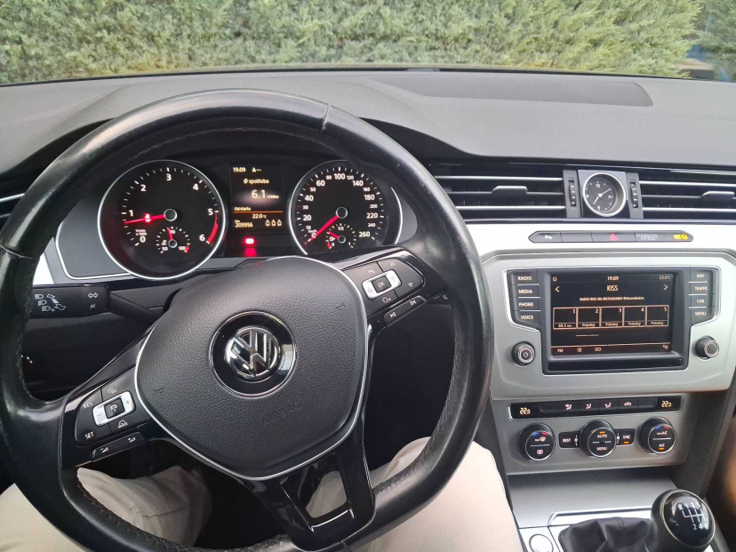 Volkswagen Passat, 2016