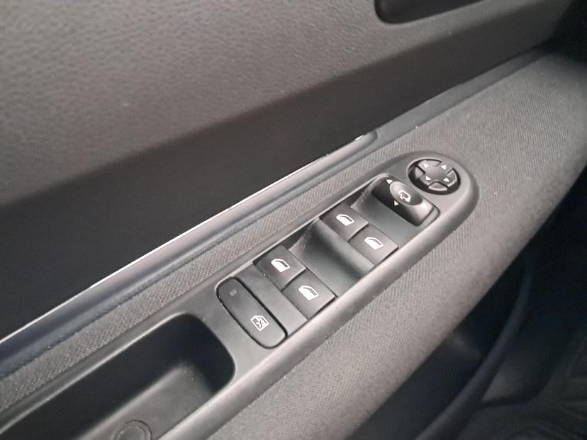 Peugeot 5008, 2015
