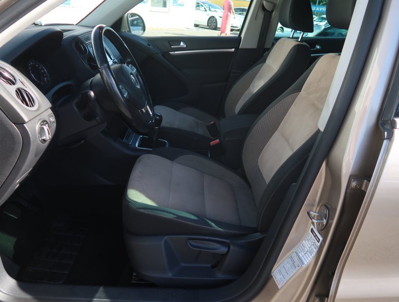 Volkswagen Tiguan, 2012