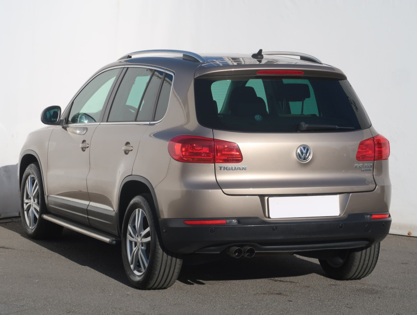 Volkswagen Tiguan, 2012