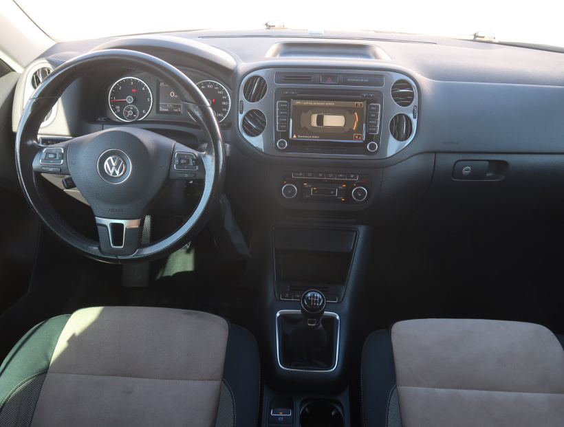 Volkswagen Tiguan, 2012