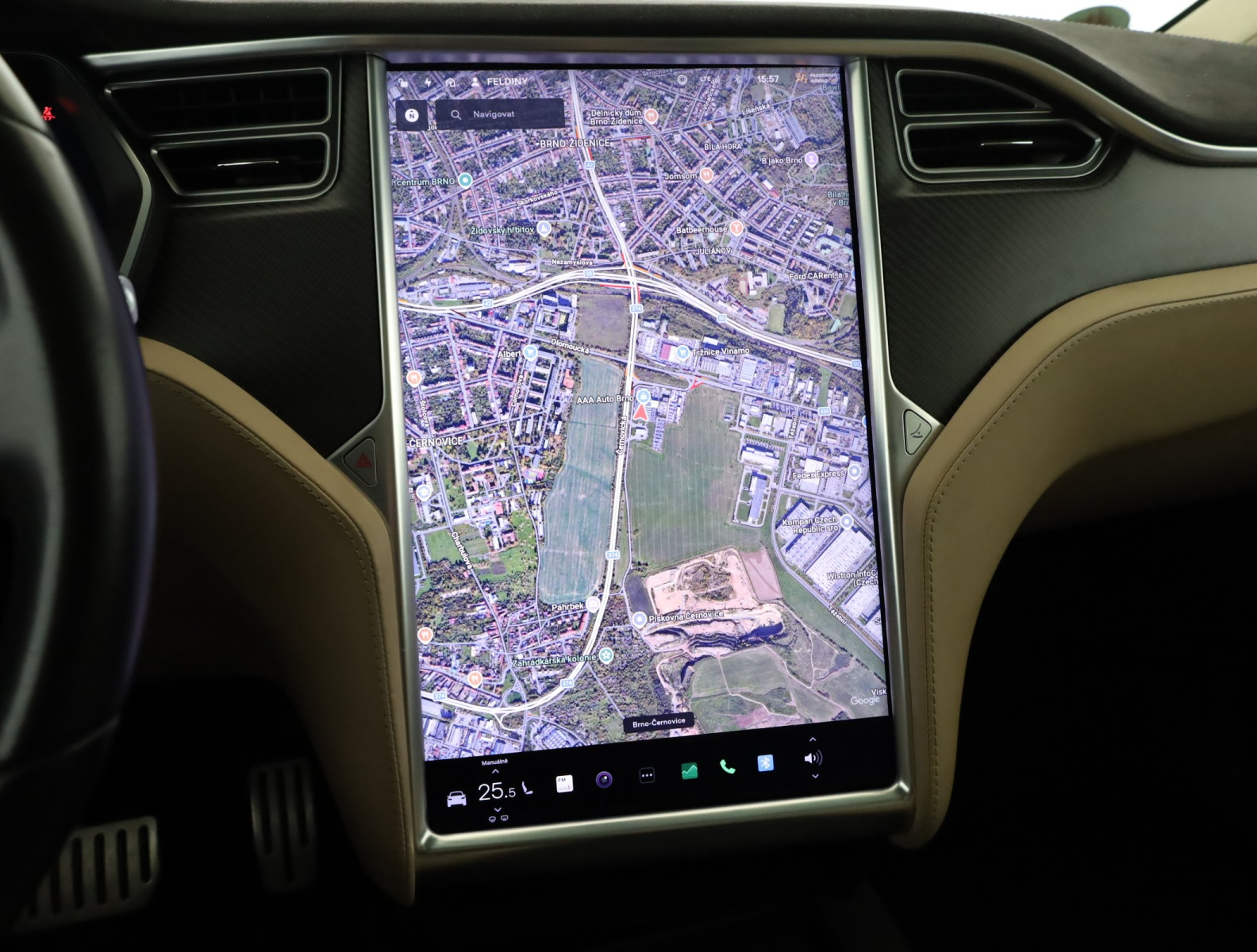 Tesla Model X P100D – fotografie 16