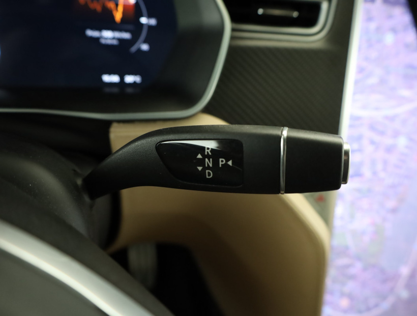 Tesla Model X, 2017