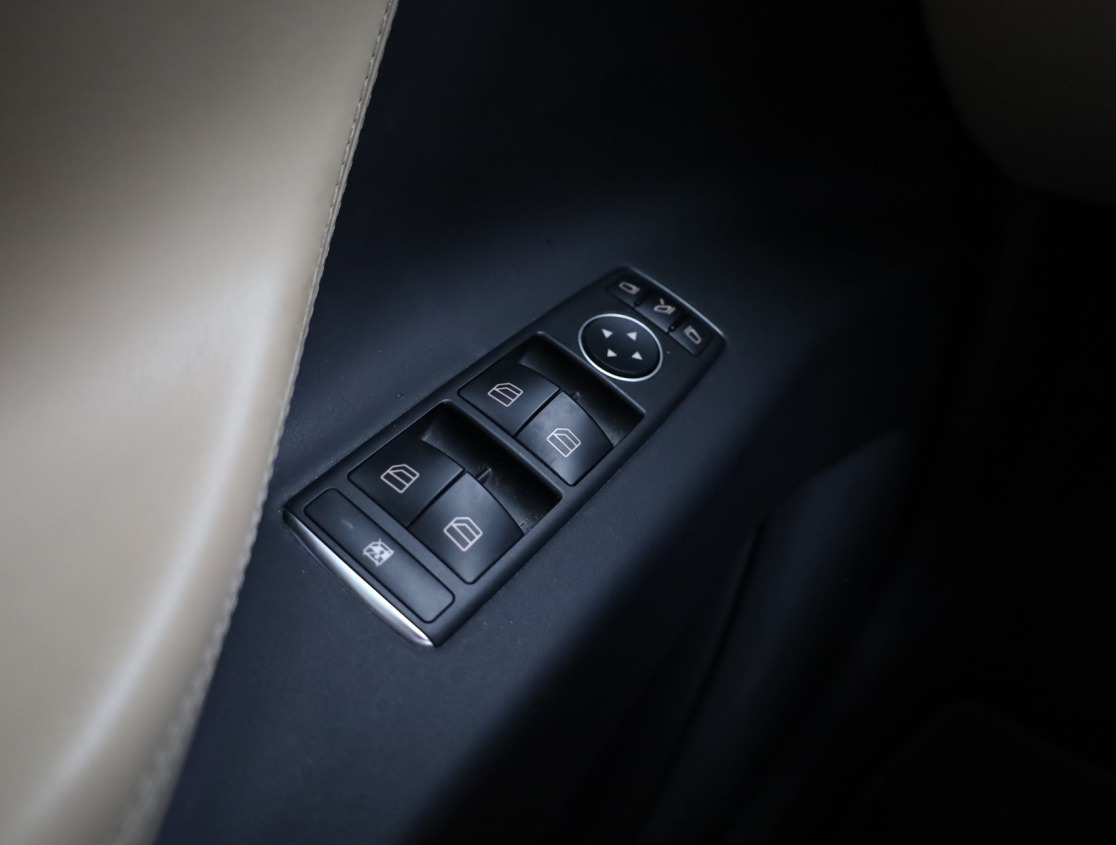 Tesla Model X P100D – fotografie 17