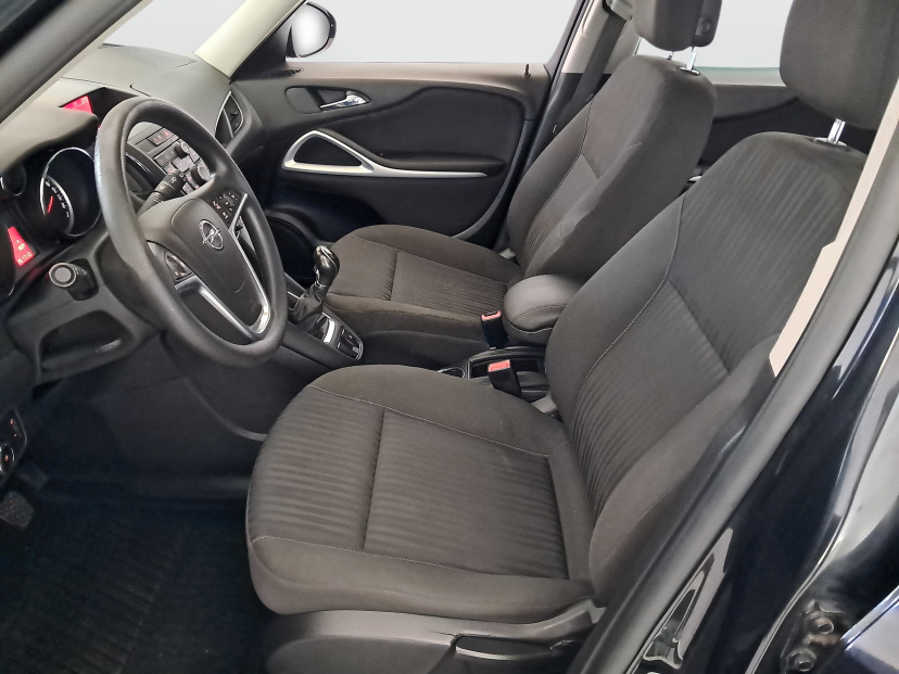 Opel Zafira, 2013