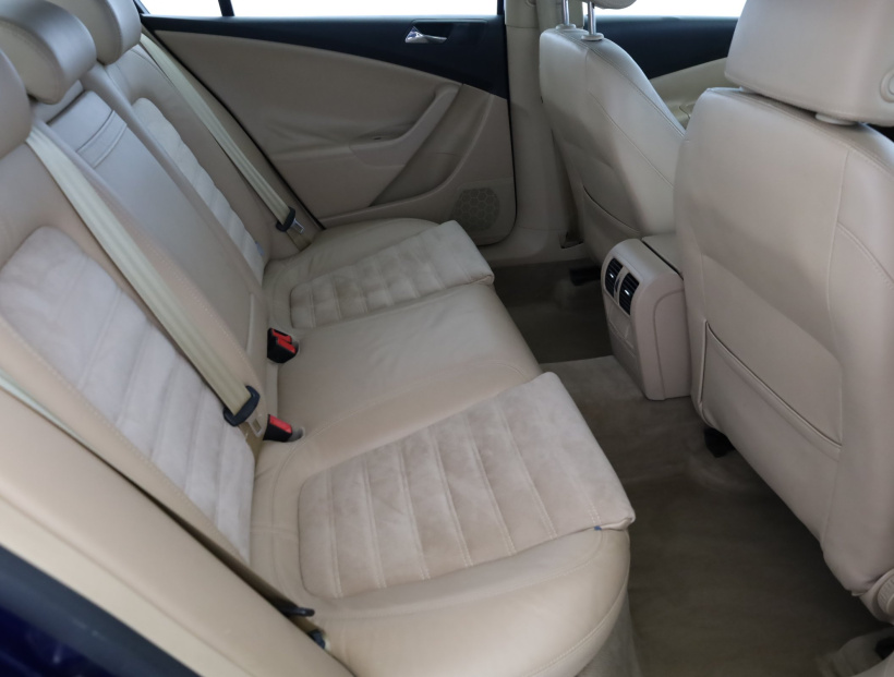 Volkswagen Passat, 2005