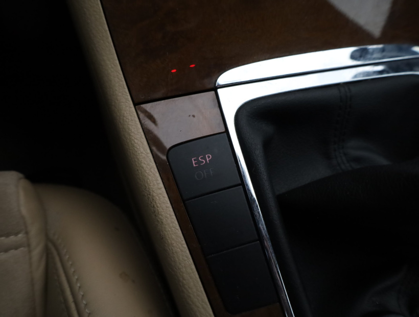 Volkswagen Passat, 2005