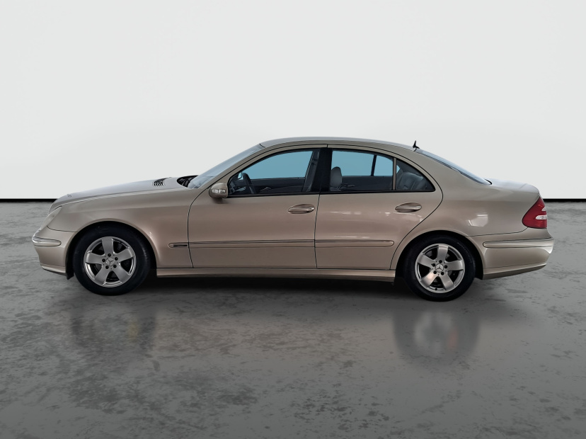 Mercedes-Benz E, 2002