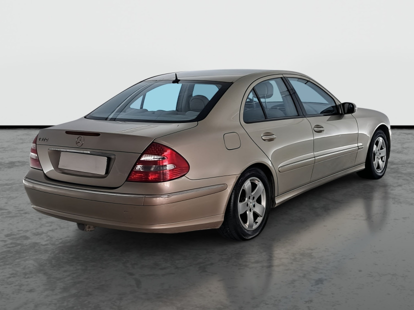 Mercedes-Benz E, 2002