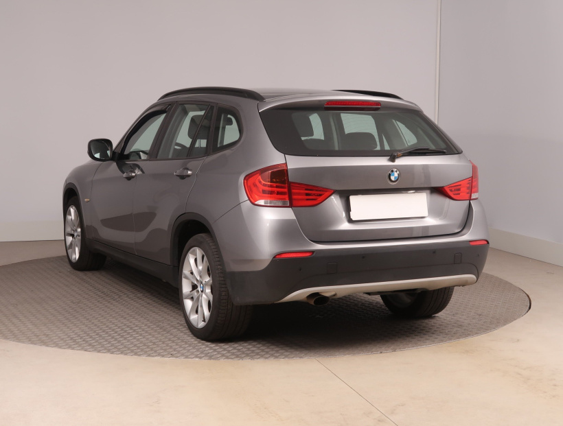 BMW X1, 2011