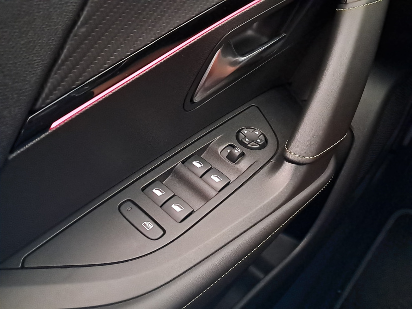 Peugeot 2008, 2021