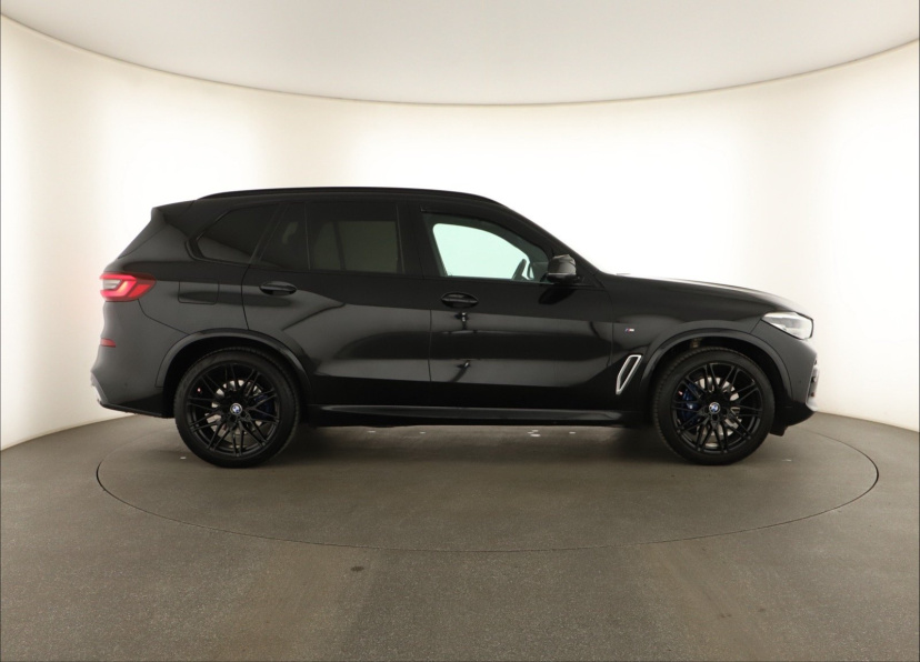BMW X5, 2022