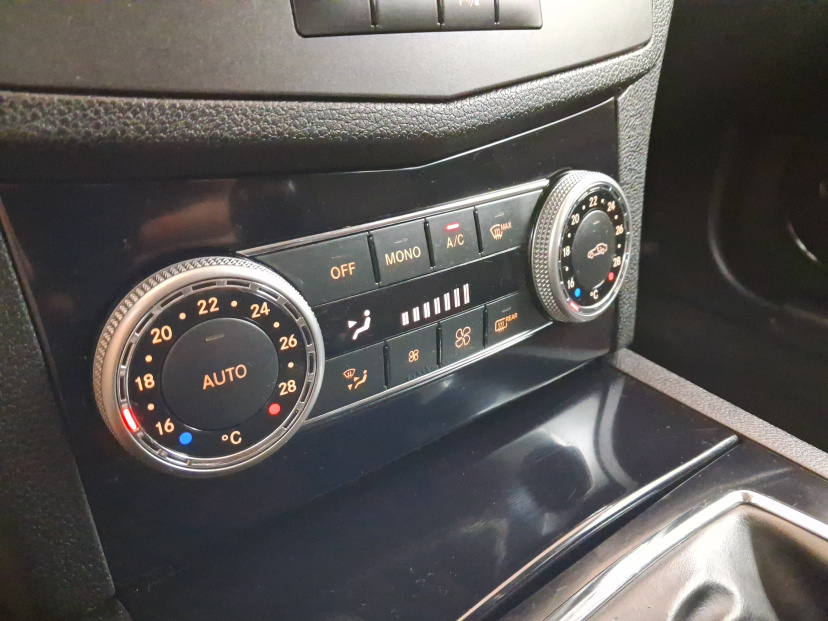 Mercedes-Benz C, 2009