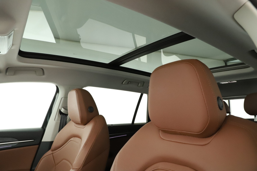 Volkswagen Passat, 2016