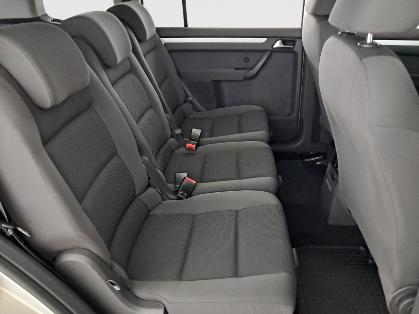 Volkswagen Touran, 2012