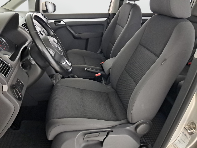 Volkswagen Touran, 2012