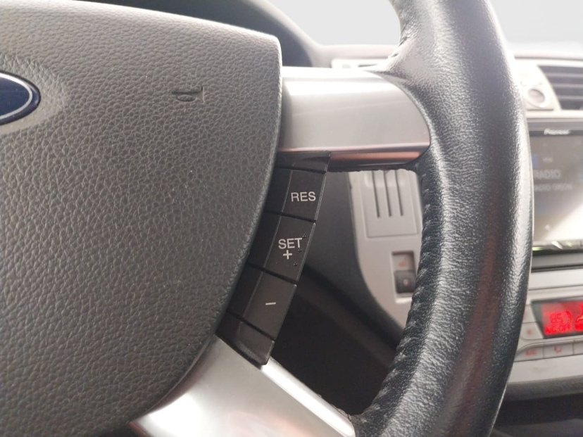 Ford Kuga, 2012