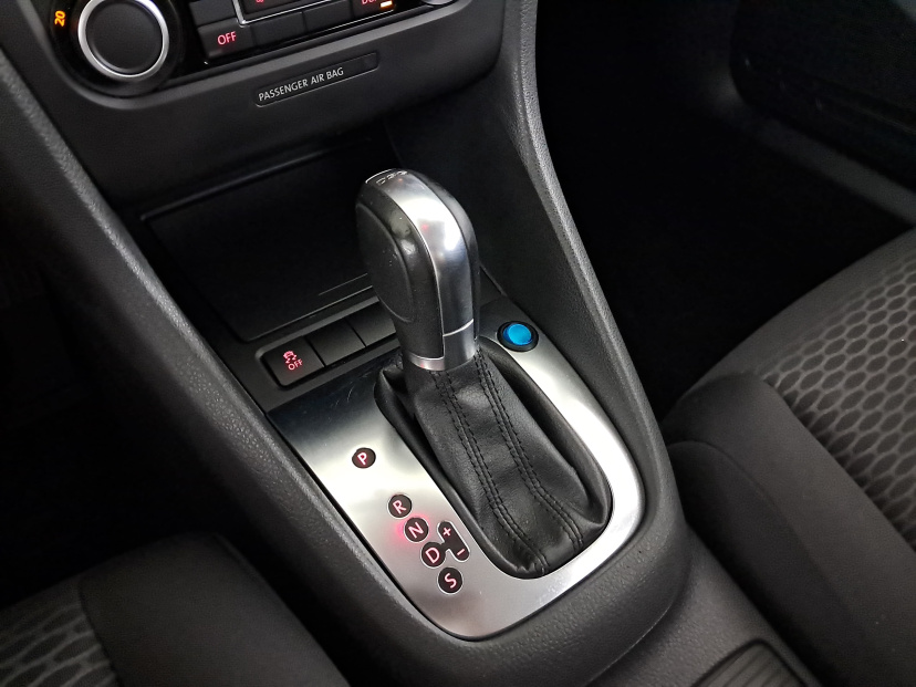 Volkswagen Golf, 2011
