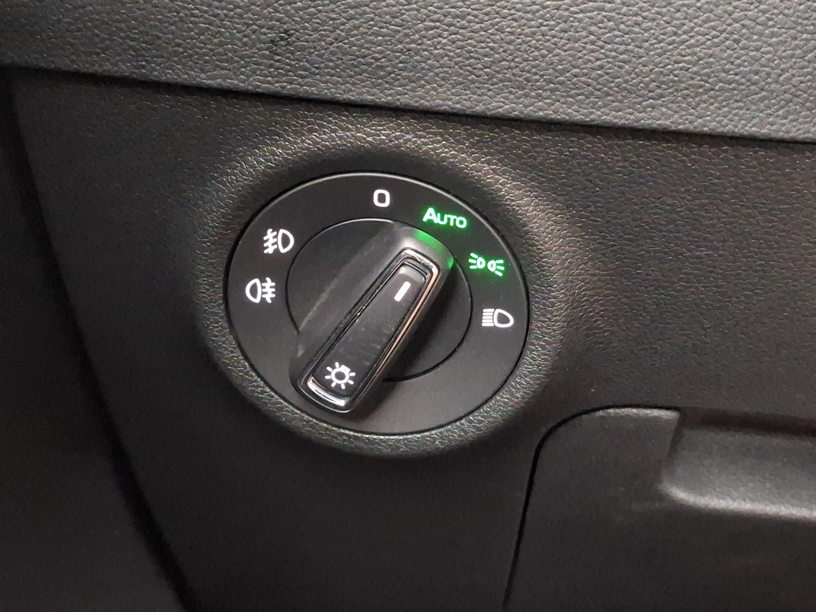 Škoda Karoq - 2023