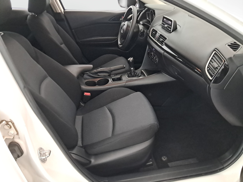 Mazda 3, 2016