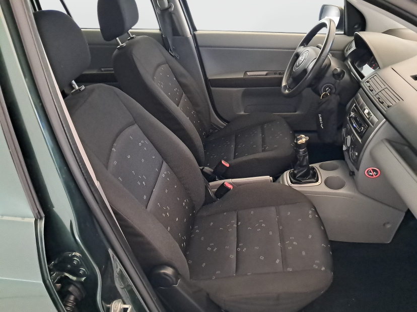 Mazda 2, 2006