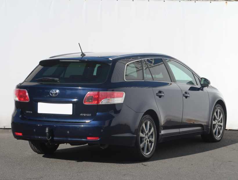 Toyota Avensis, 2009
