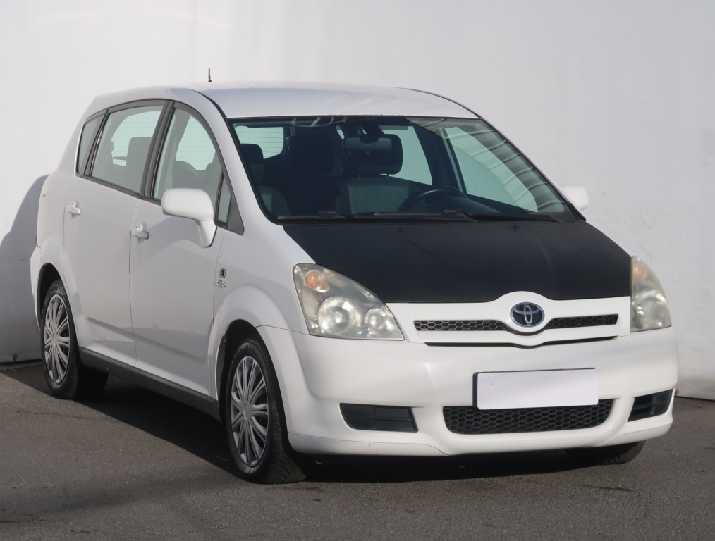 Toyota Corolla Verso, 2005