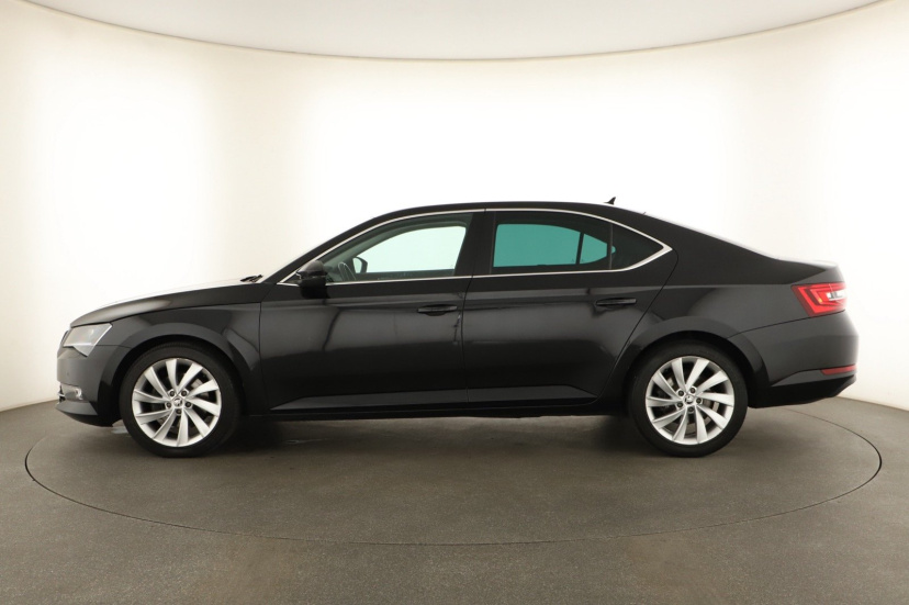 Škoda Superb, 2015