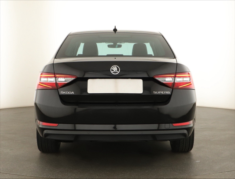 Škoda Superb, 2015