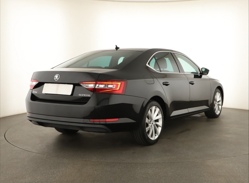 Škoda Superb, 2015