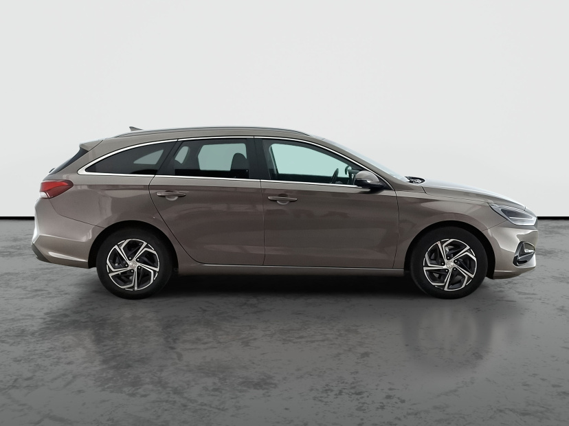 Hyundai i30, 2022