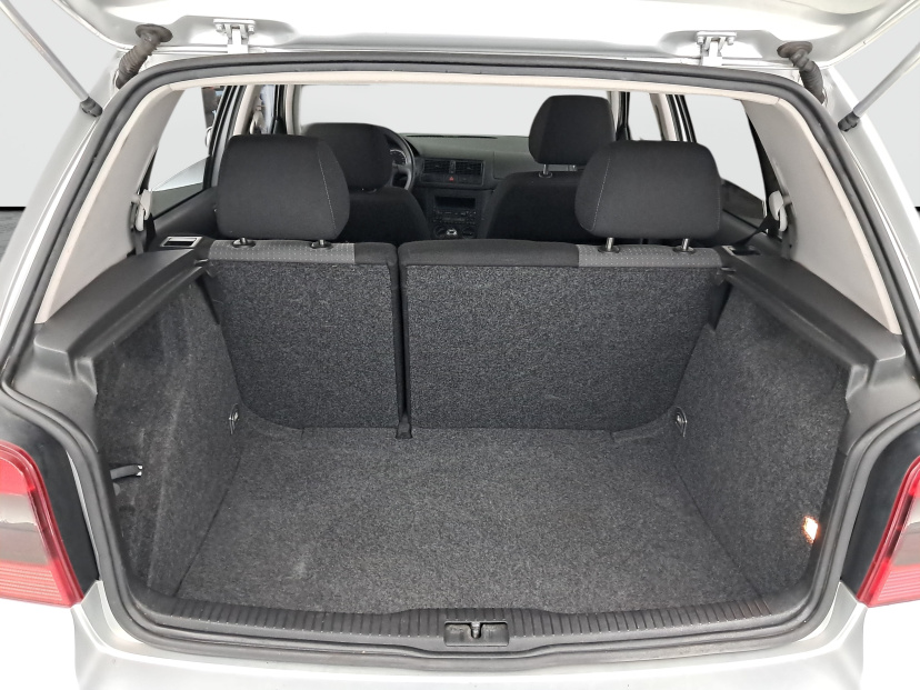 Volkswagen Golf, 2003