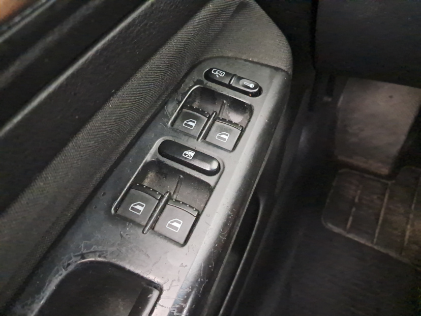 Volkswagen Golf, 2003