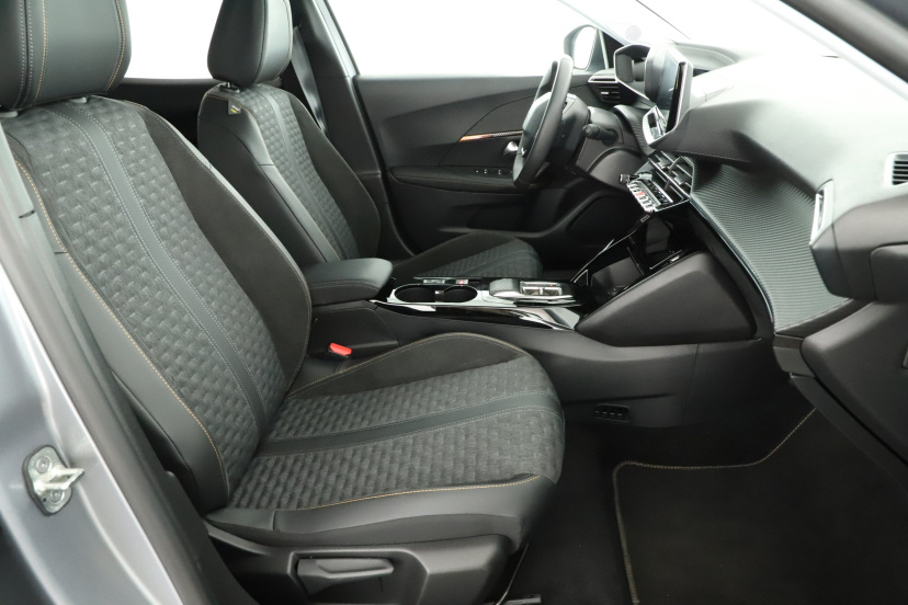Peugeot e-2008, 2022