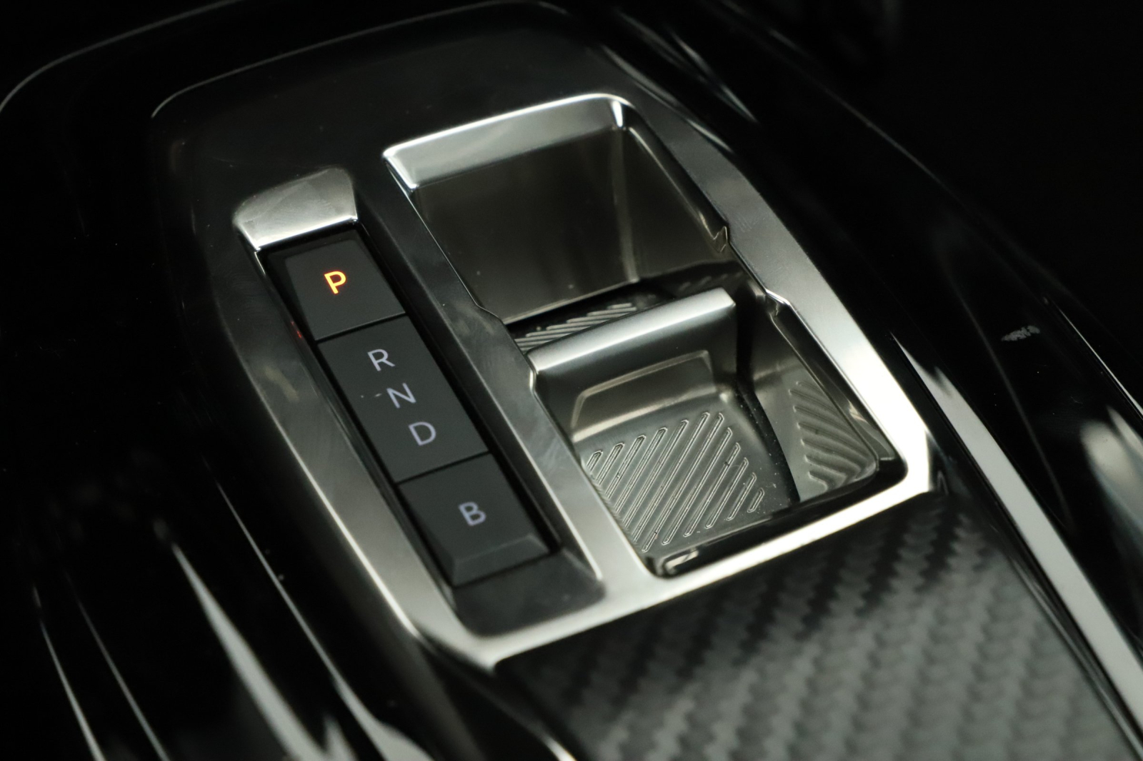 Peugeot e-2008 - 2022