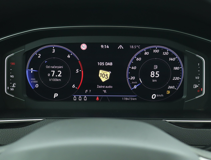 Volkswagen Passat, 2022