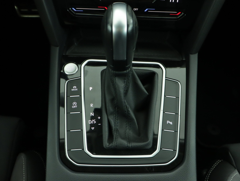 Volkswagen Passat, 2022