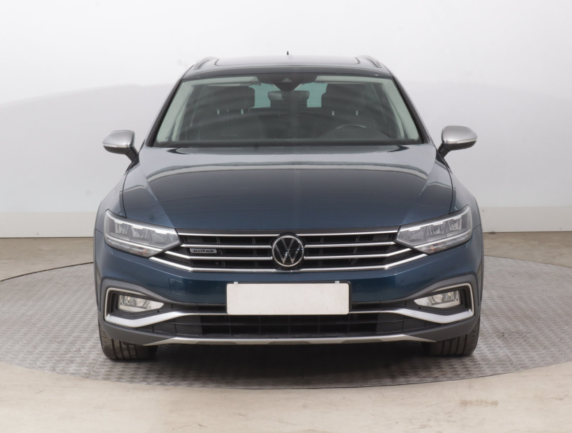 Volkswagen Passat, 2022