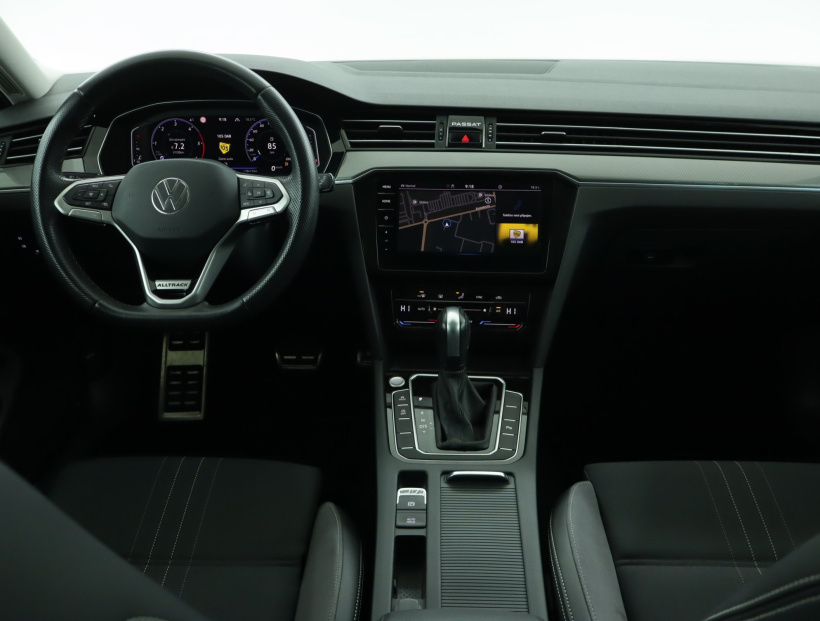 Volkswagen Passat, 2022
