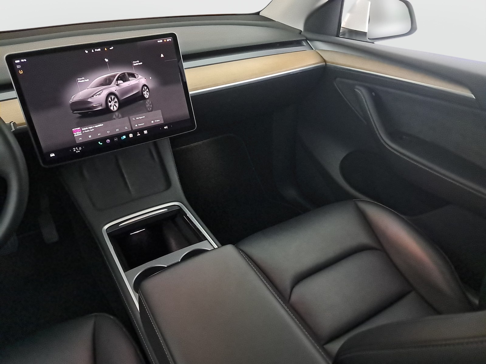 Tesla Model Y Long Range AWD – fotografie 11