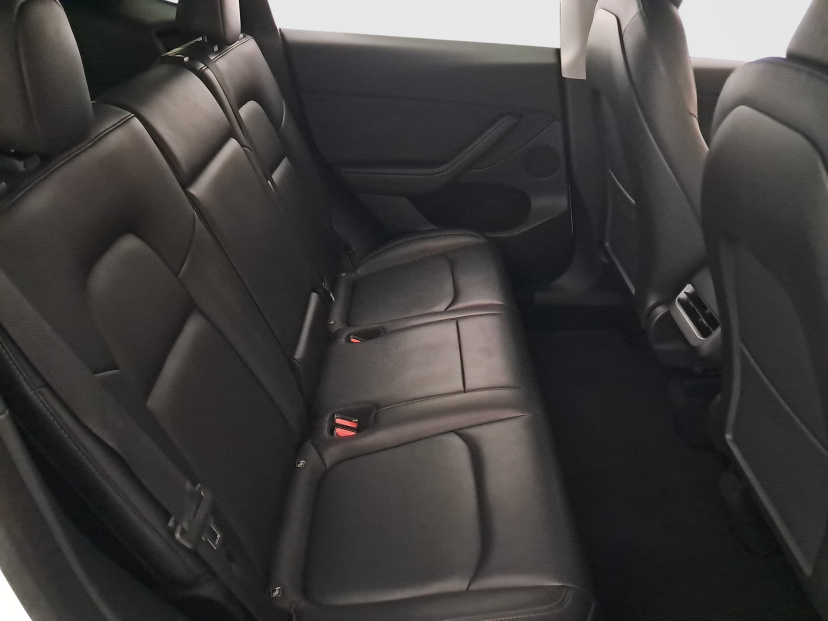 Tesla Model Y, 2022