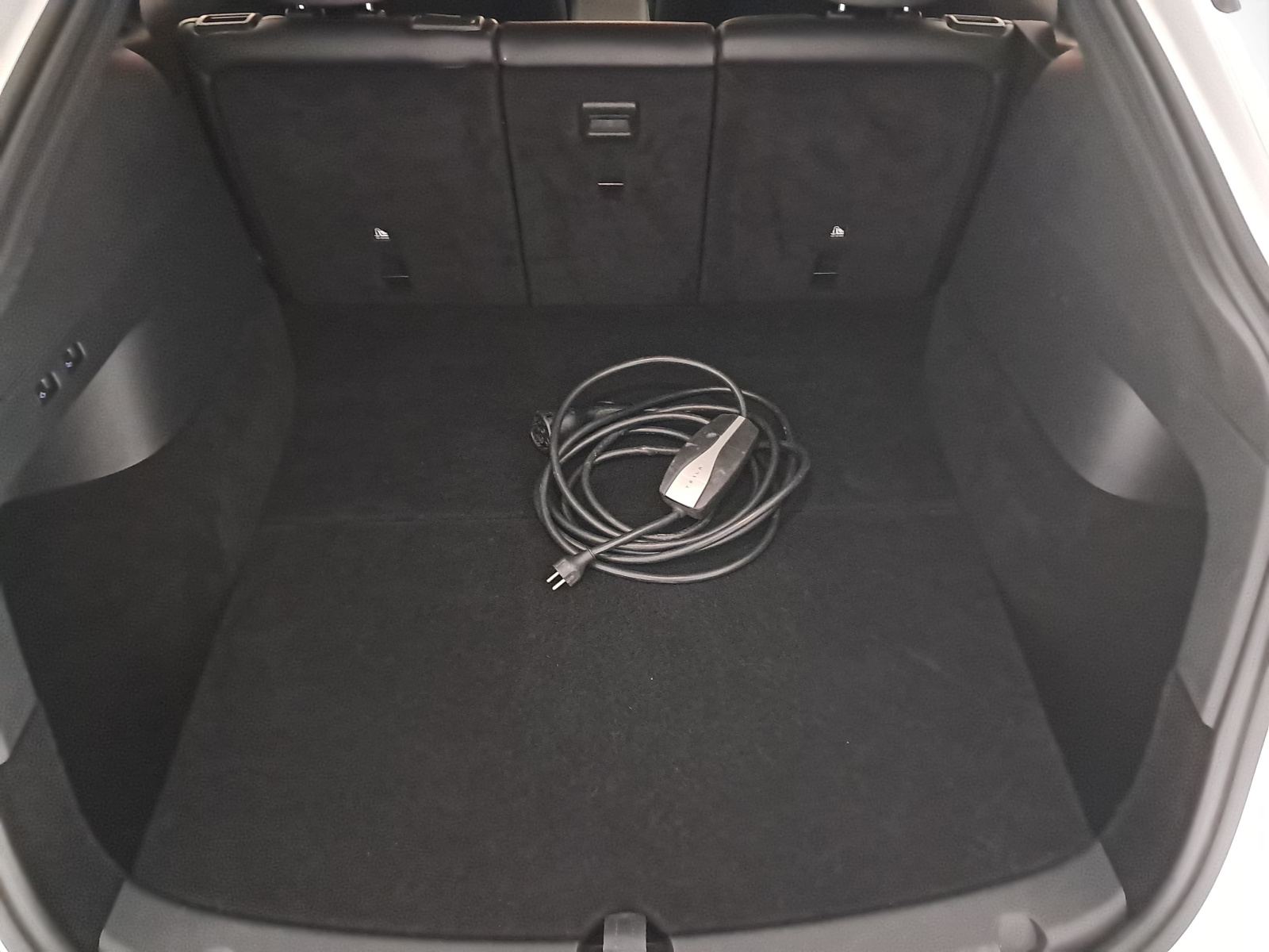 Tesla Model Y Long Range AWD – fotografie 20