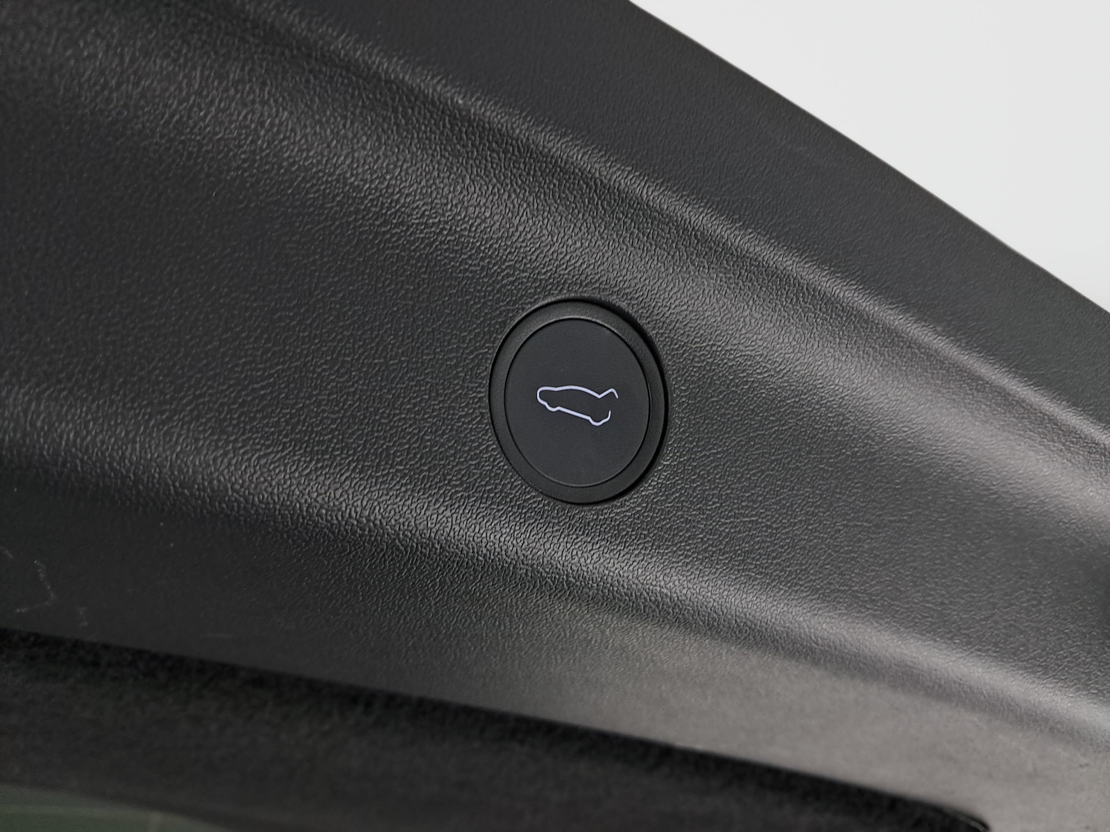 Tesla Model Y Long Range AWD – fotografie 22